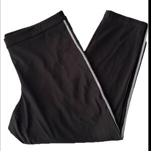 Nike Golf Tour Performance Women's Size Large Black Dri-Fit Capri Style‎ Pants